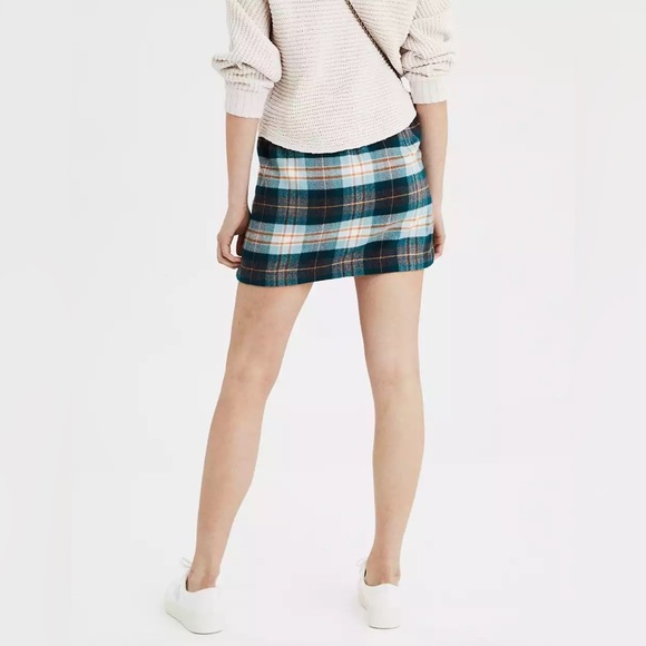 American Eagle green plaid flannel mini skirt size M - Picture 5 of 6